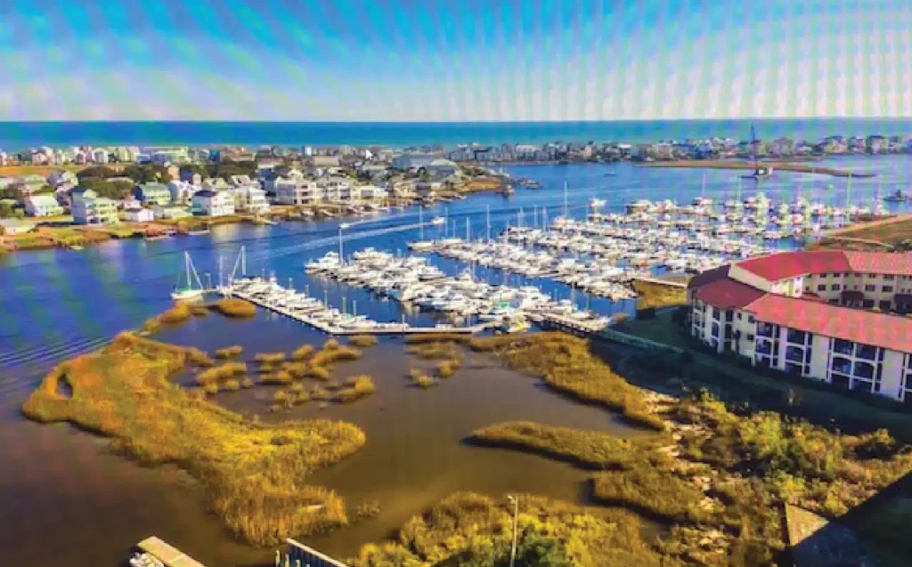 40′ boat slip at Waterfronte Villas & Yacht Club