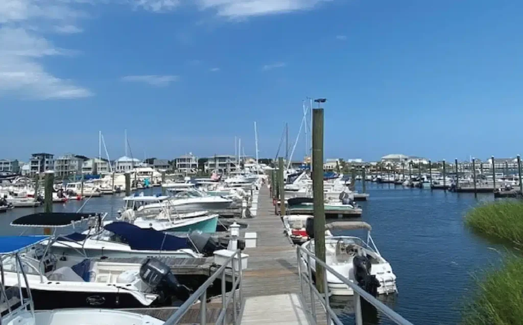 30′ boat slip at Waterfronte Villas & Yacht Club