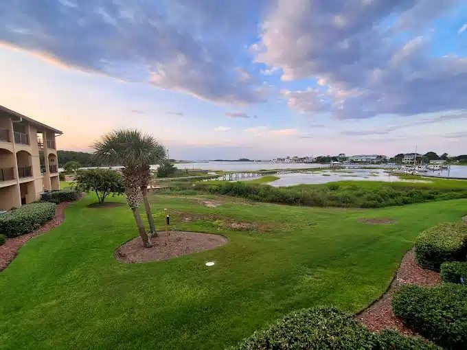 Waterfronte Villas & Yacht Club