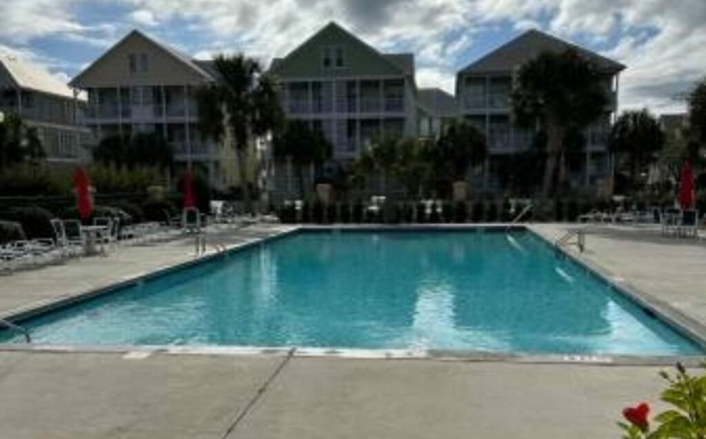 Waterfronte Villas & Yacht Club